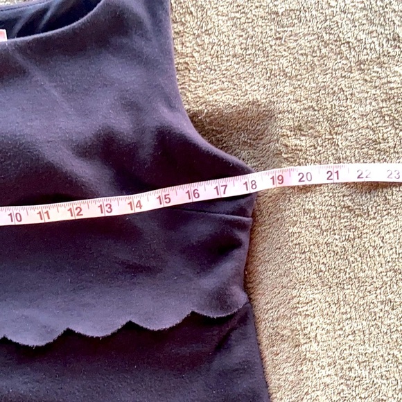 Philosophy Tiered Scallop Ruffle Shift Little Black Dress Size Large - Picture 8 of 9